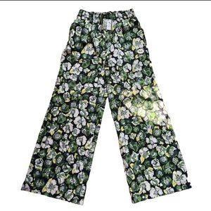 PUMA LIBERTY WOMEN’S ECO-FRIENDLY BLACK/FLORAL JOGGING SET - SIZE M